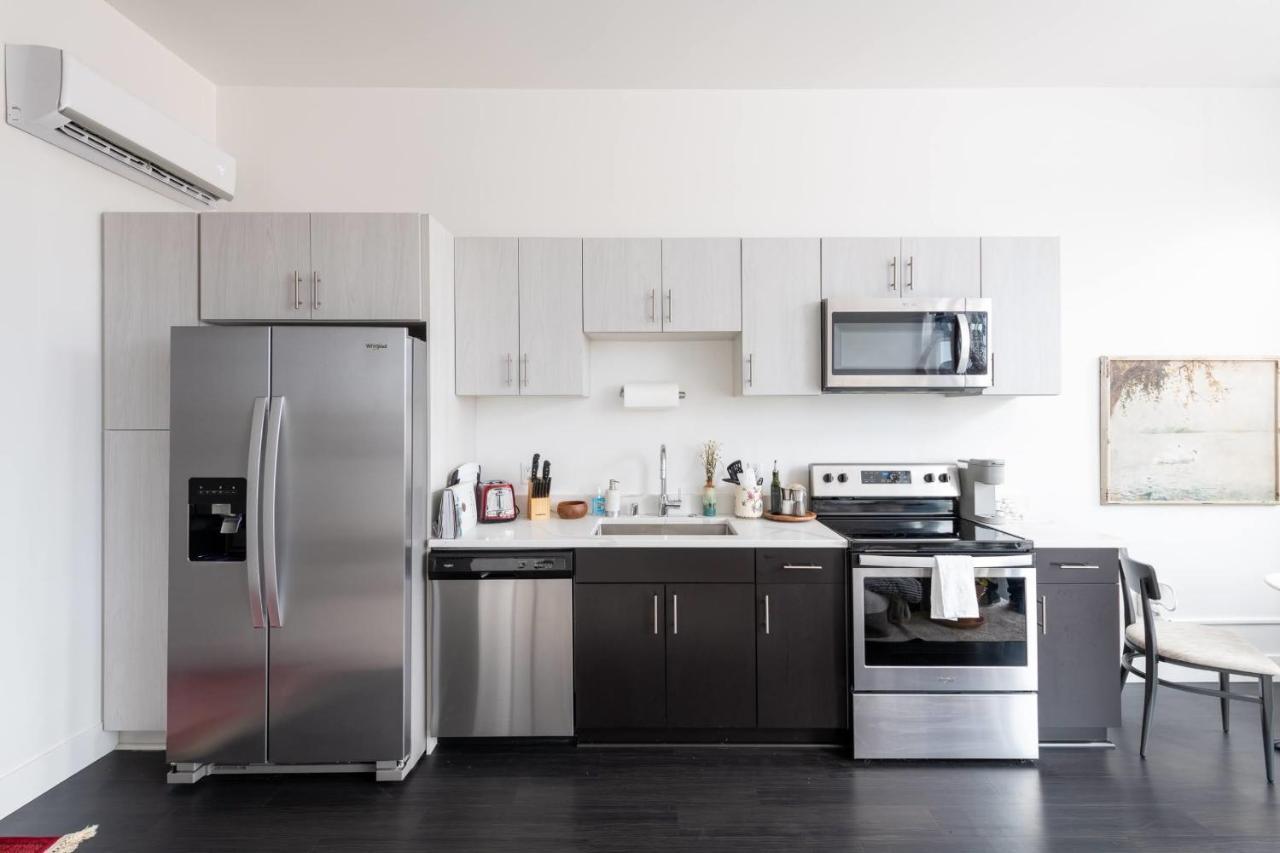 Flexhome Skywalk To Fiserv U3 With Rooftop, Gym, And Parking Milwaukee Exterior photo